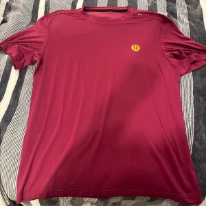 lululemon Men's T-Shirt (Medium)